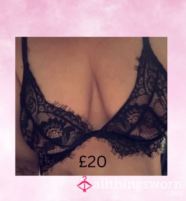 S**y Black Lace Frilly Bra 🖤