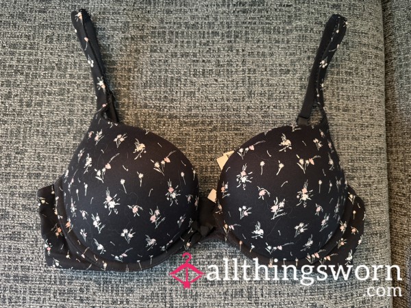 S**y Black Push-Up Flor*l Bra