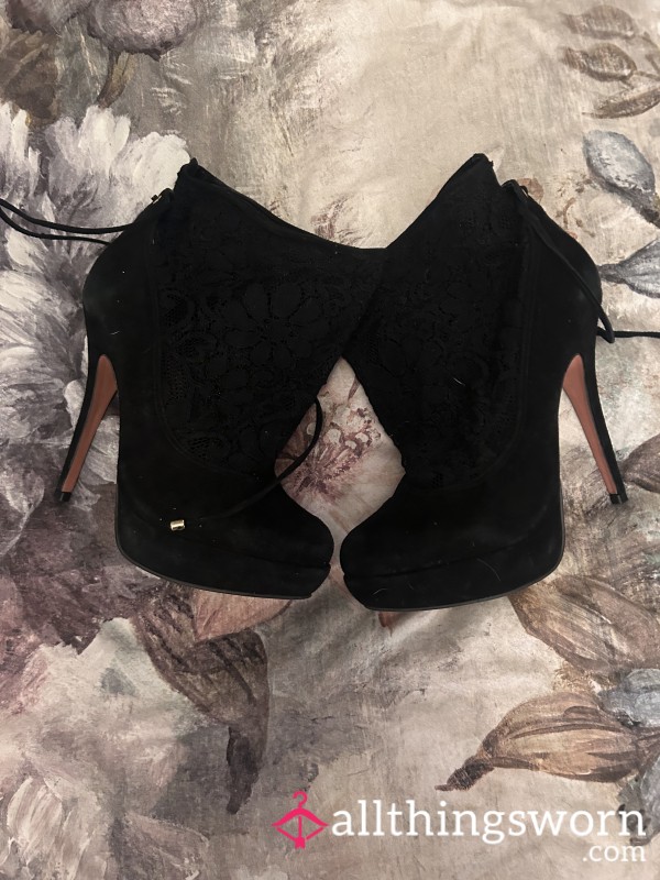 S**y Boots – Worn, Bold & Irresistible 👢🔥