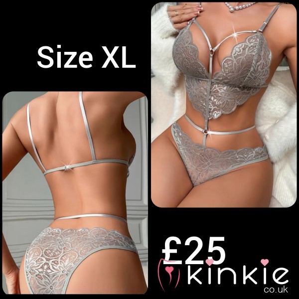 S**y Bra + Thong Set Sz 16