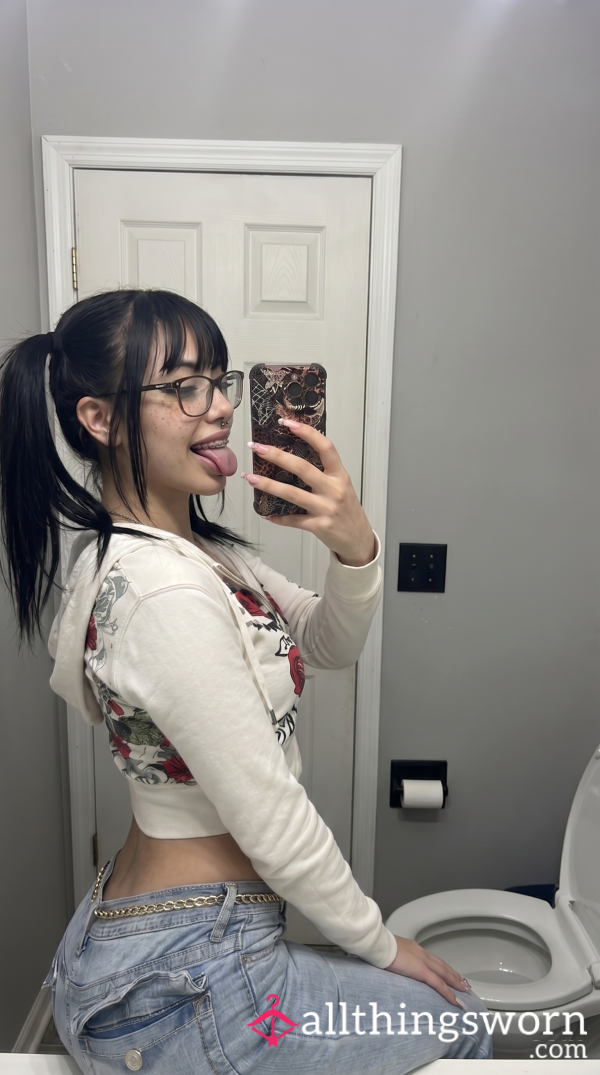 S**y Brat Brace Face