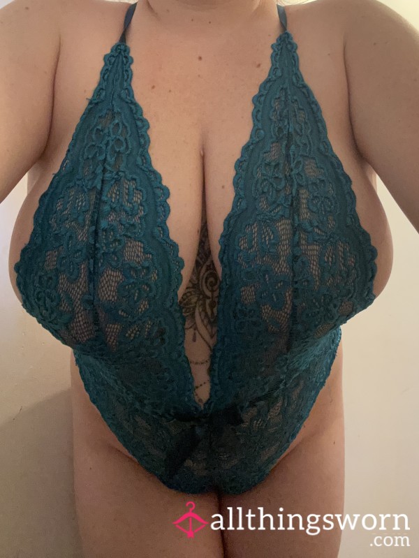 S**y Crotchless Lacy Body