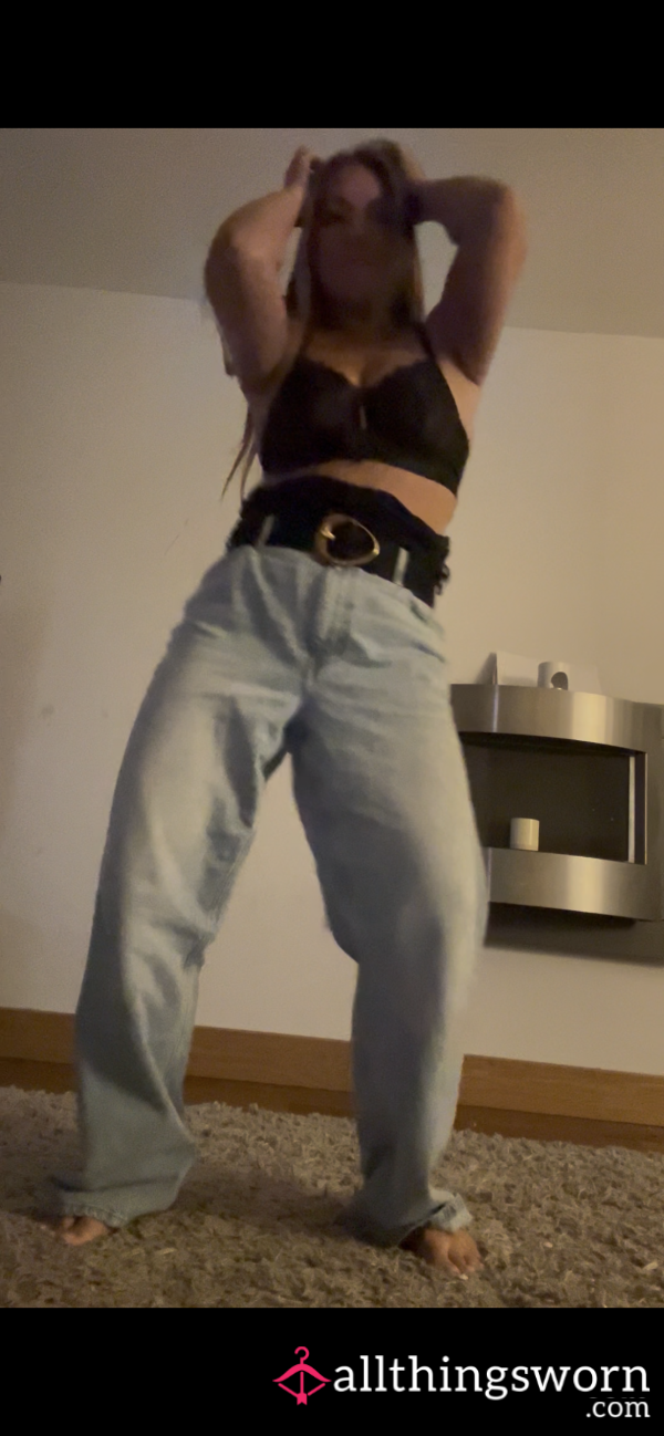 S**y Dance Strip Down To Full Nudity!