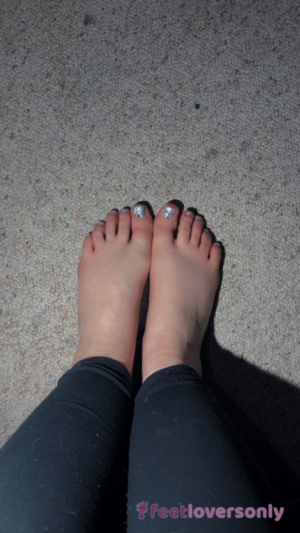 S**y Feet