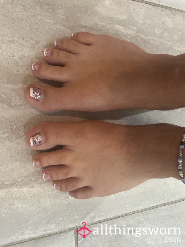 S**y Feet