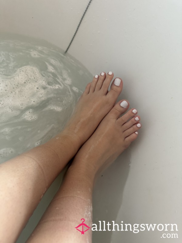 S**y Feet