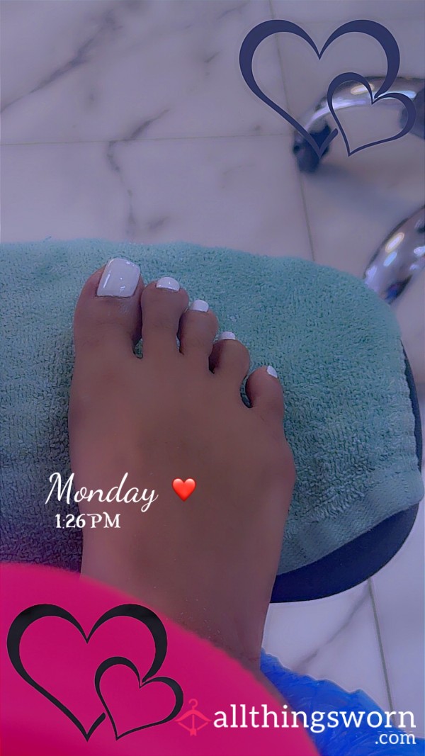 S**y Feet