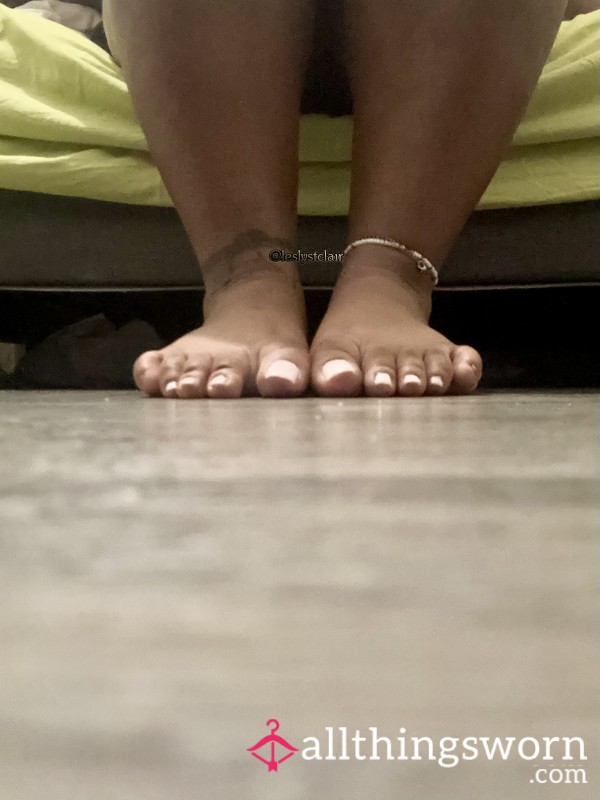 S**y Feet