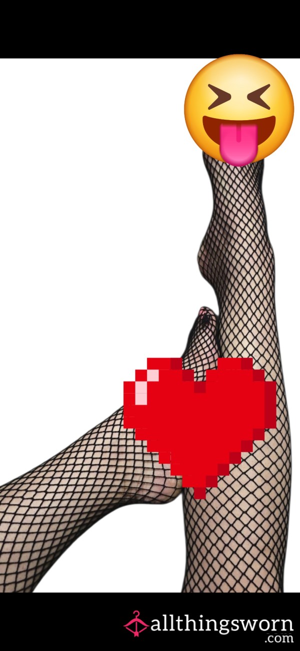 S**y Feet In FISHNETS