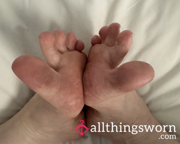 S**y Feet Selection