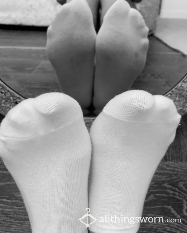 S**y French Polish Pedicured Toes (no Soles)