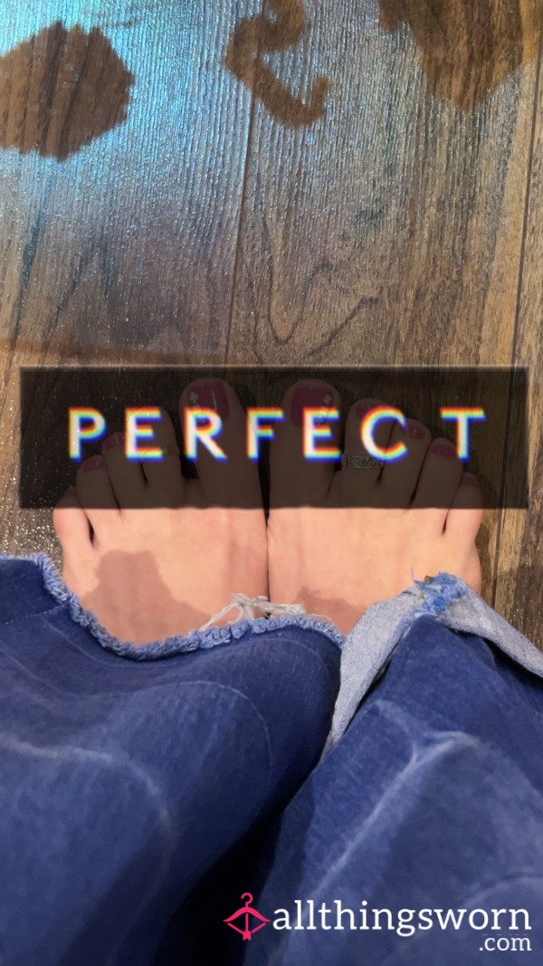 S**y Freshly Painted Toes
