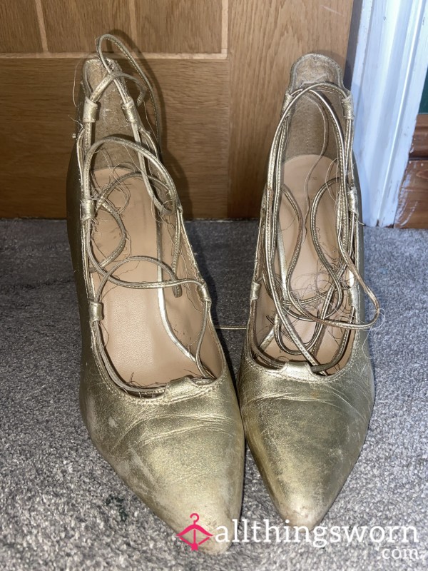S**y Golden Worn Out Strappy Heels