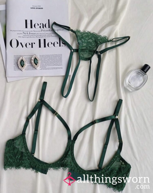 S**y Green Lingerie 🥵