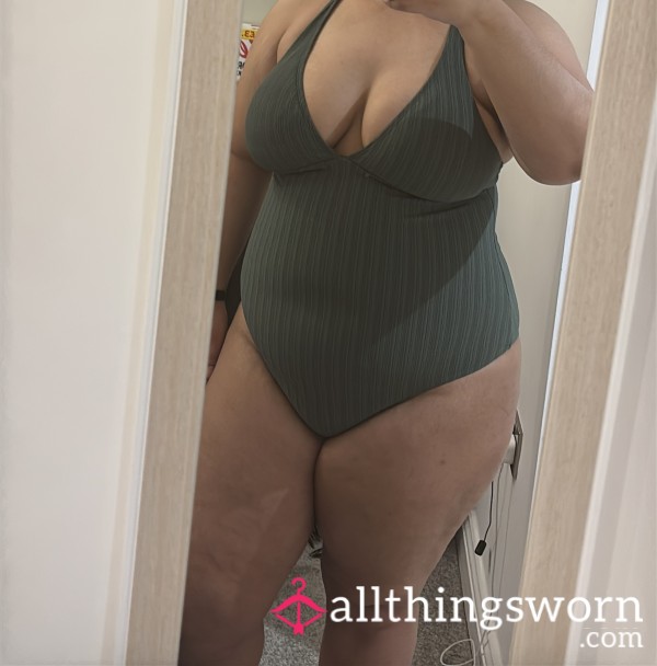 S**y, Green Swimsuit - Smothered In Delicious Juices