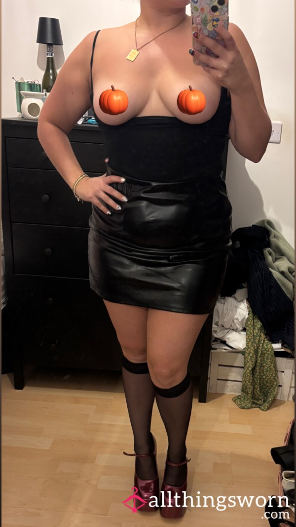 S**y Halloween Outfit 🎃