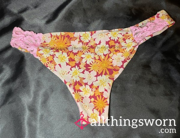 S**y Hawaiian Panties