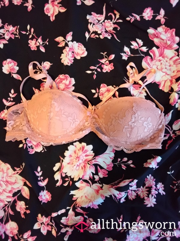 S**y Lace Bra