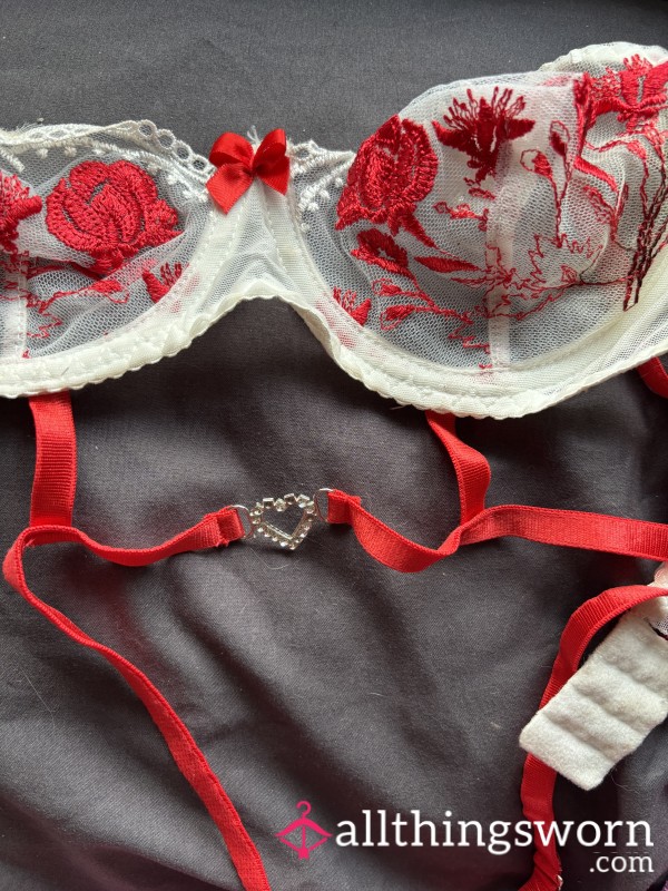 S**y Lace Bra