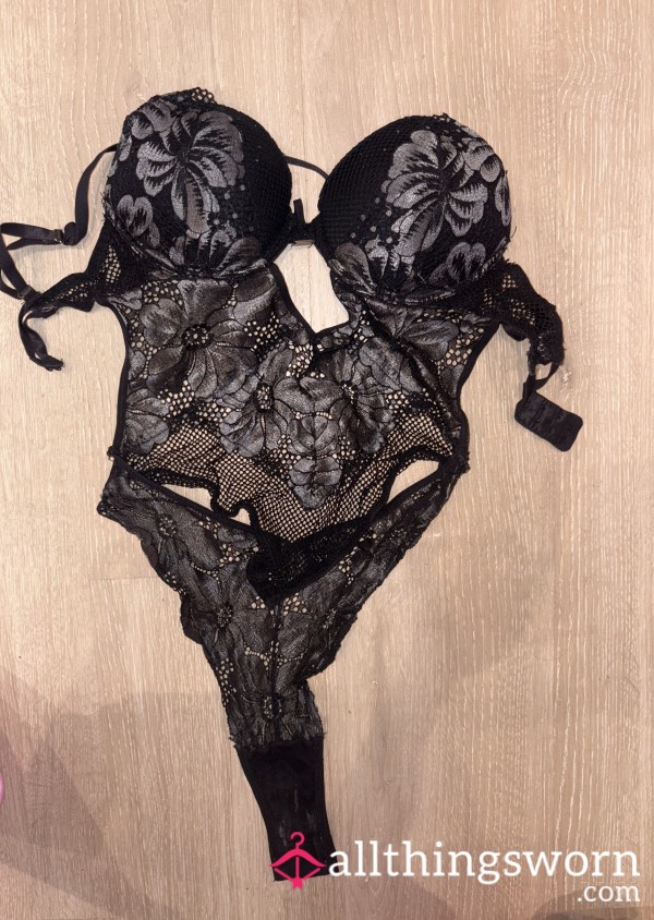 S**y Lace Lingerie With My Pu**y Juice