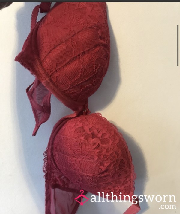 S**y Lacey Red Bra Just Taken It Off😘