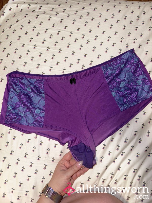 S**y Lacy Thick Girl Cheekies