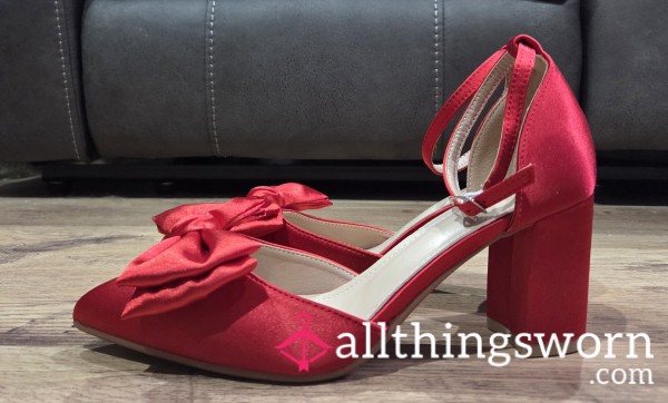 S**y Little Red Heels 🥵