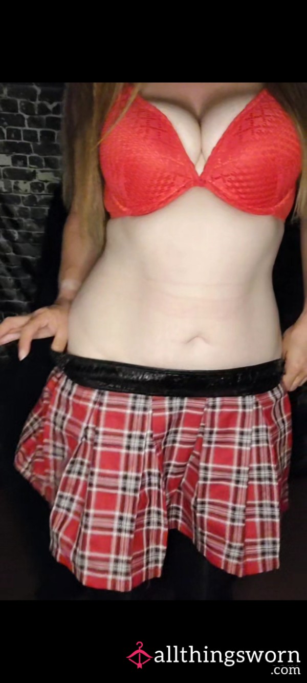S**y Little Tease 😋 Upskirt Fun 😜 1.38