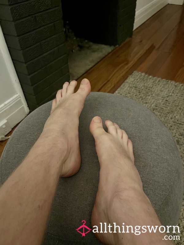 S**y Men Feet