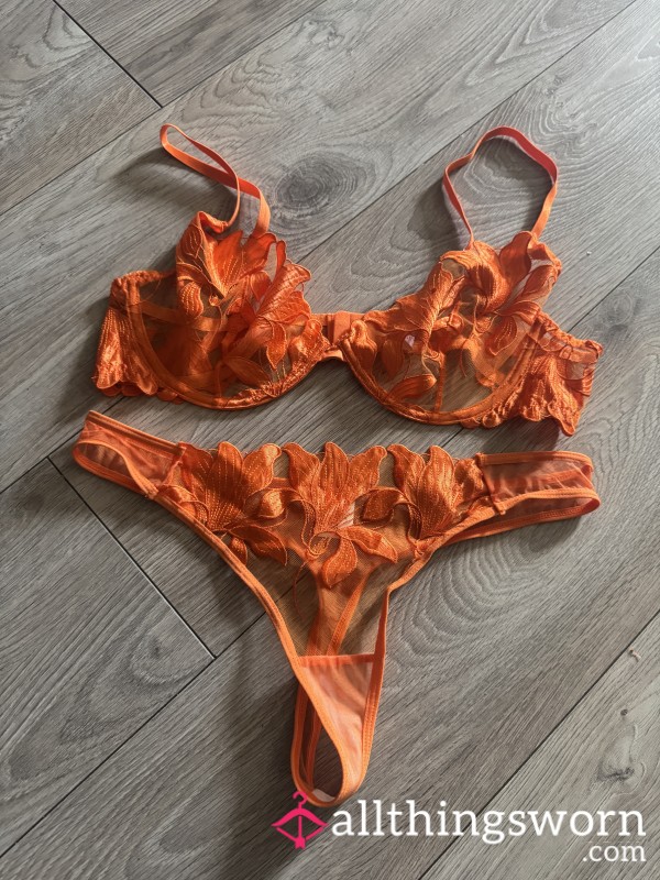 S**y Orange 2 Piece Set 🍊 👙