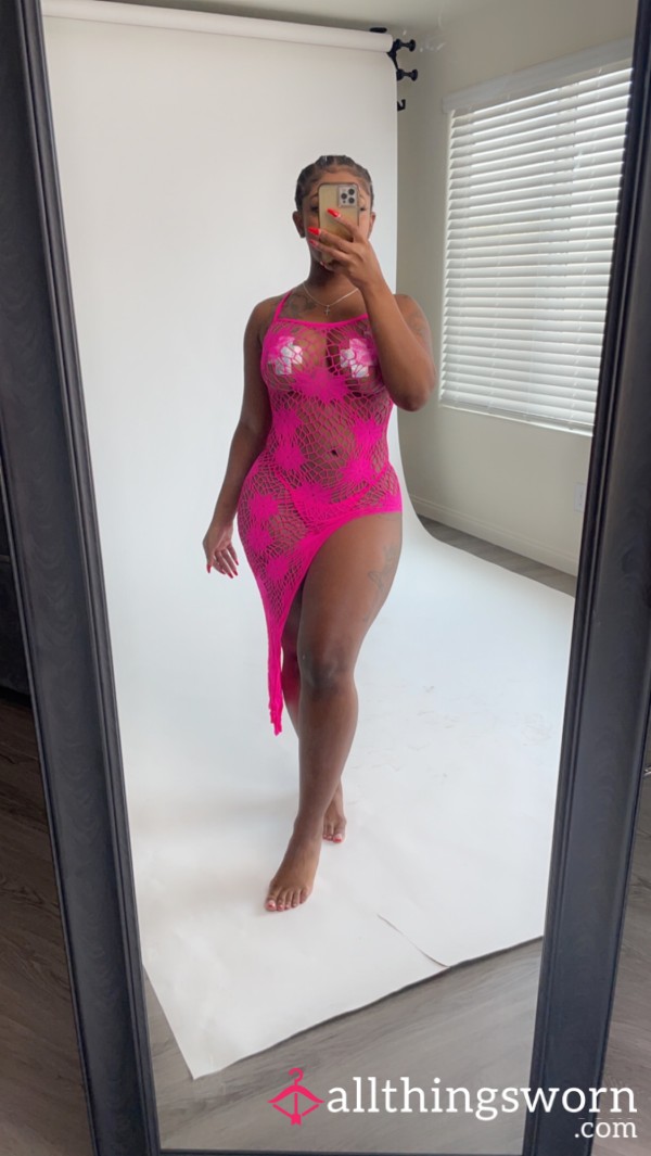 S**y Pink Fishnet Dress On A S**y Goddess 👑