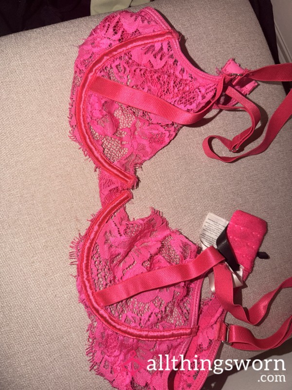 S**y Pink Lacy Bra💕