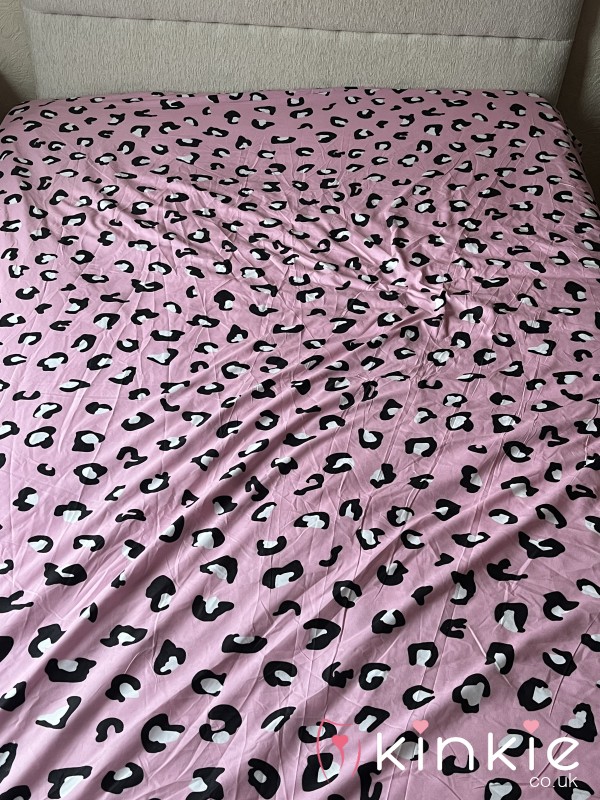 S**y Pink Leopard Print Double Bottom Sheet 🐆💖