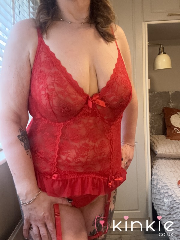 RED LACE 3 PIECE LINGERIE SET SIZE 22/24 C*m DRESS FOR ME SISSYS!