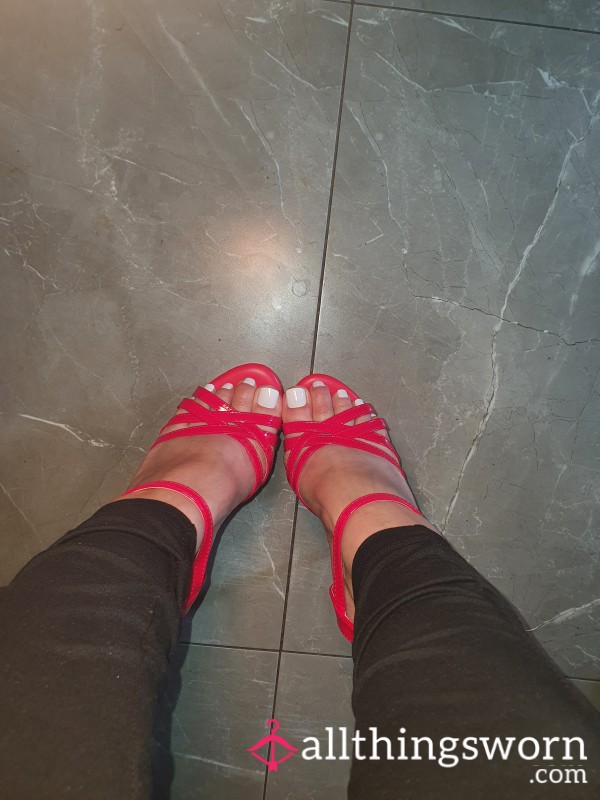 S**y Red Heel 👠 Pics