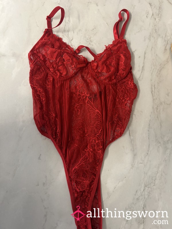 S**y Red Lace