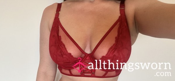 S**y Red Lace Bra