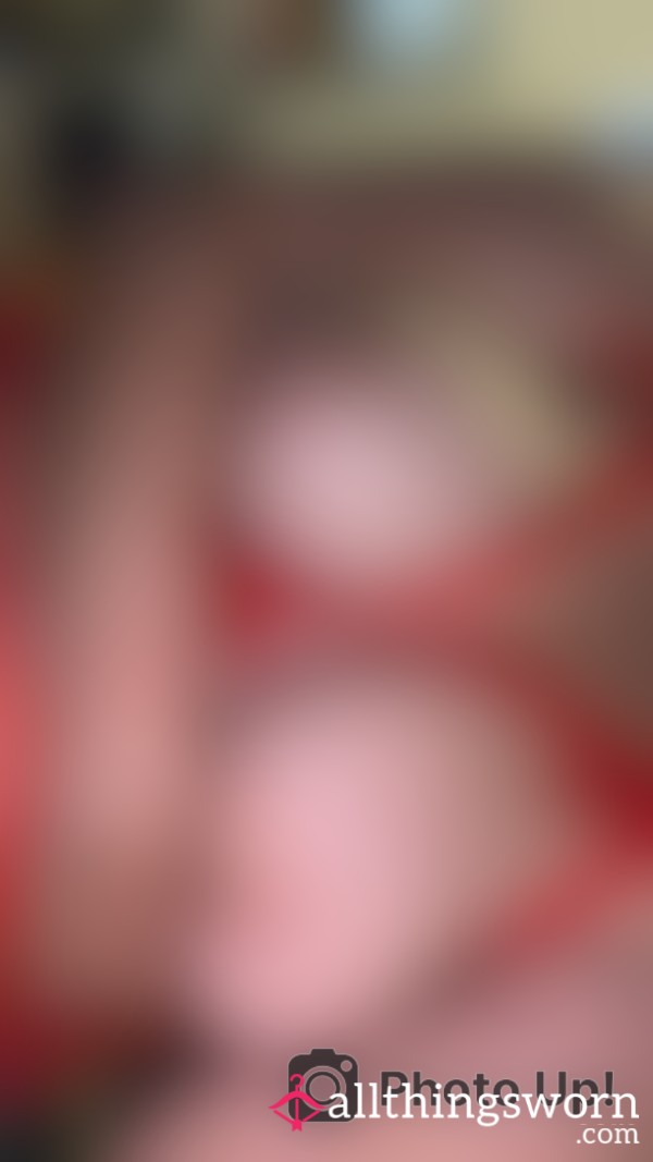 S**y Red Lingerie Pics!
