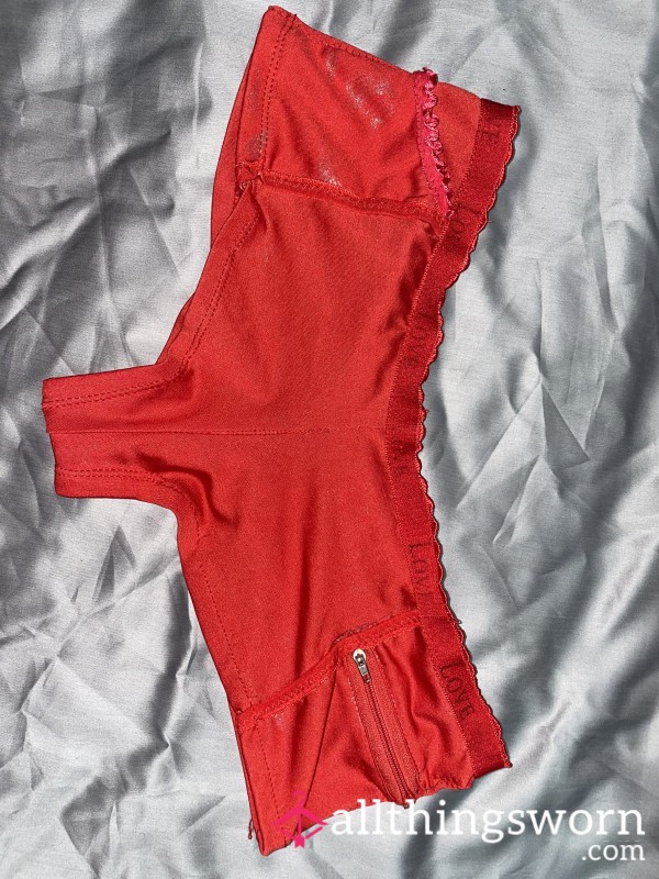 S**y Red Panties With Pockets 🤤