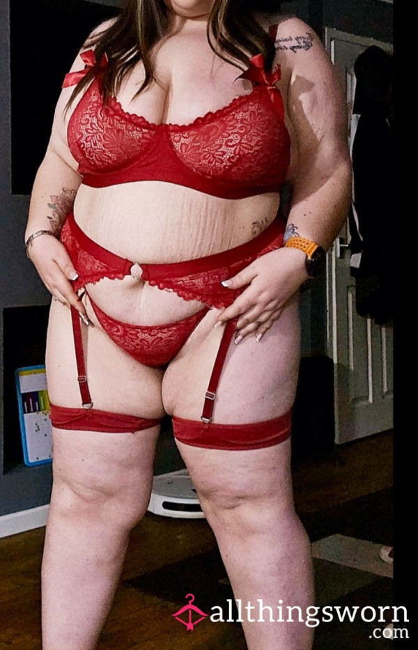 S**y Red Set