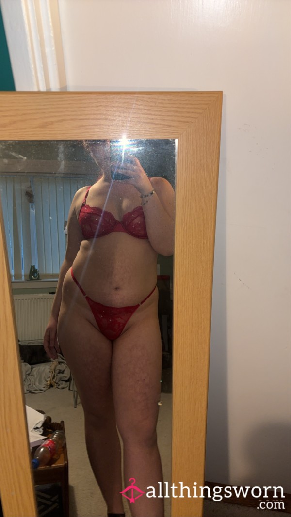 S**y Red Set