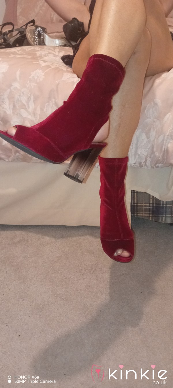 S**y Red Suede Open Toe Boots