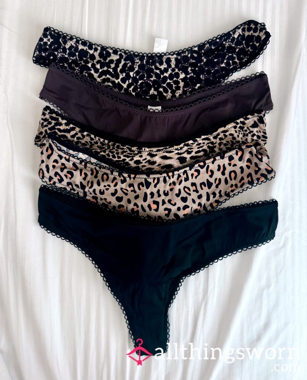 S**y Scallop Thong