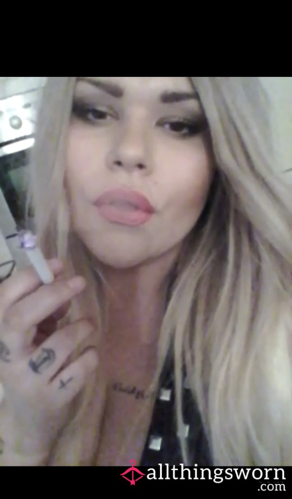 S**y Smoker - Smoking Fetish?
