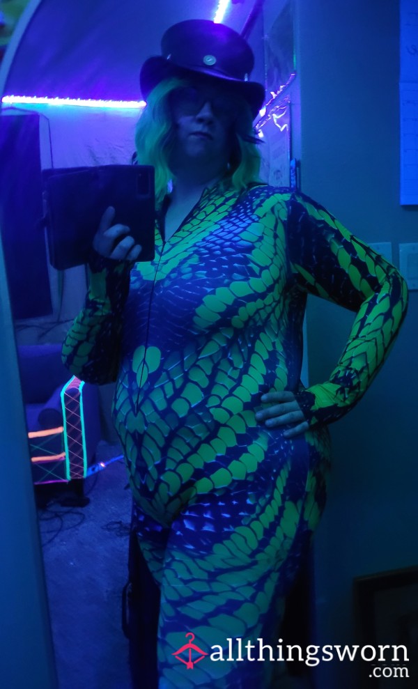 S**y Snake Suit