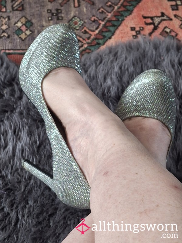 S**y Sparkly Tiny Size 4 Heels