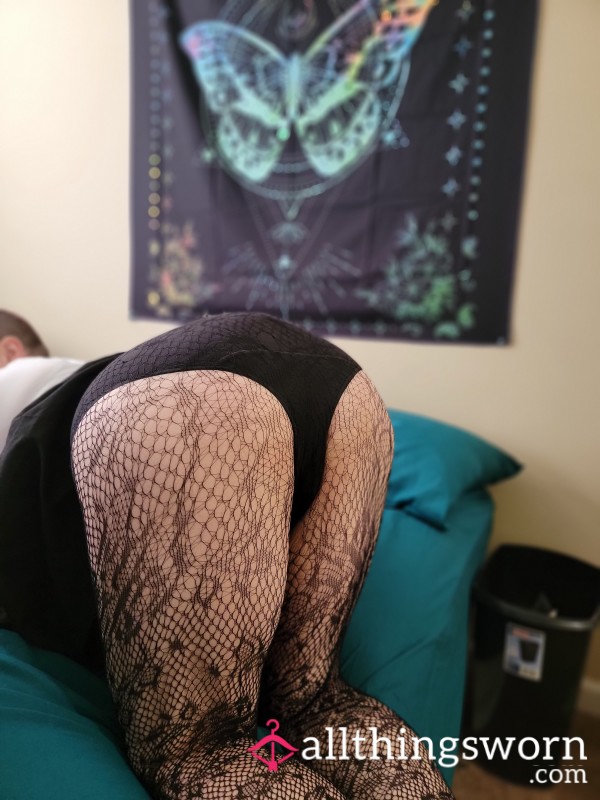 S**y Fishnet Stockings Photo Set