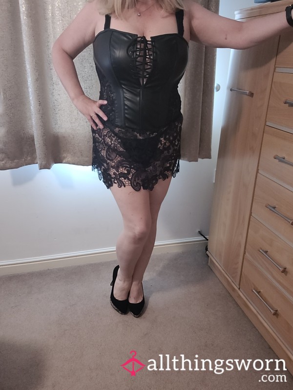 S**y Tease And Play In Back Pvc Dress