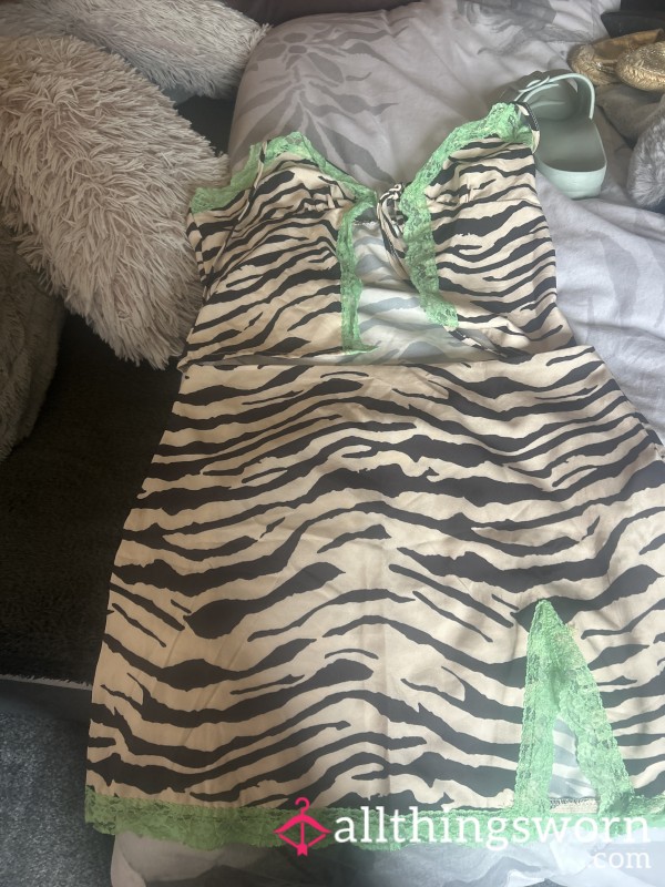 S**y Tiger Print Matching 2 Piece Set