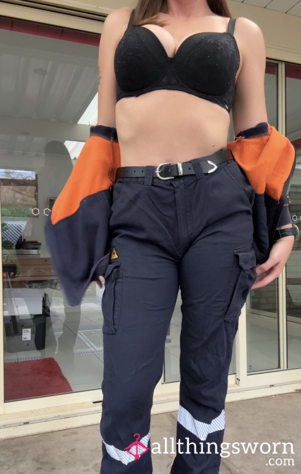 S**y Tradie Strip Video (5min)